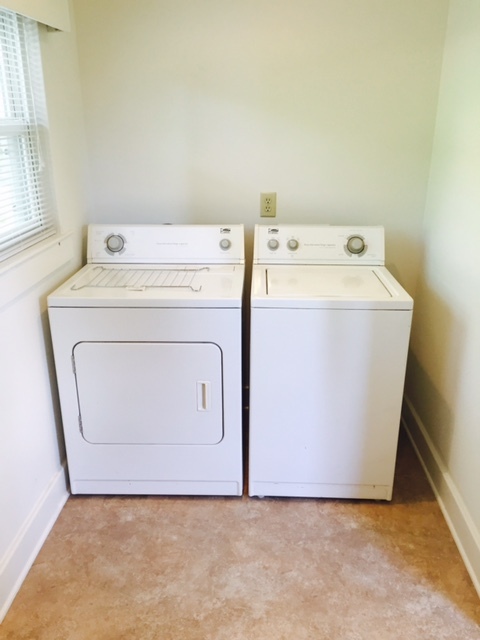 IN UNIT LAUNDDRY - 102 E Columbia St