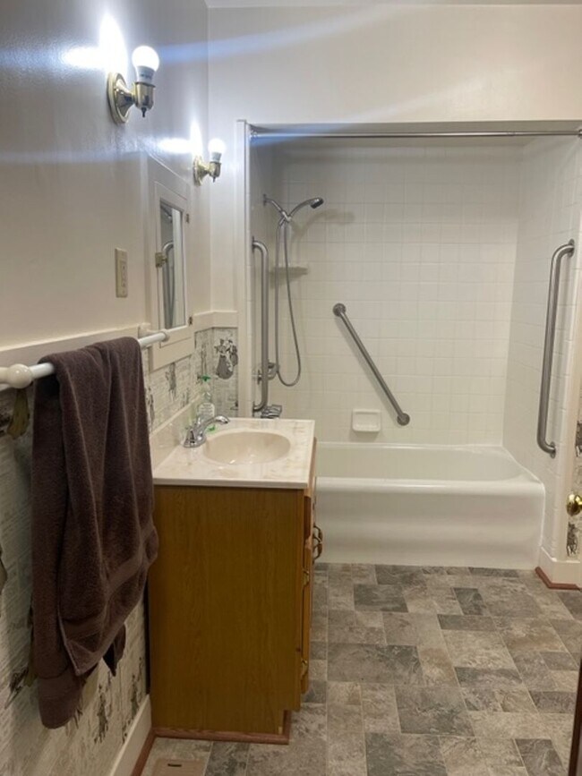 Foto del edificio - Spacious Craftsman Home