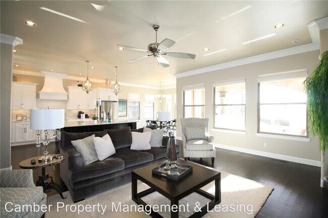 Foto del edificio - 5 br, 4 bath House - 16645 Little Leaf Lane