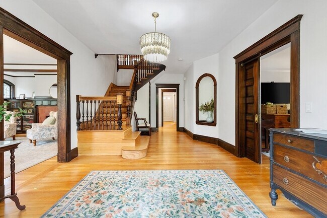 Foto del edificio - 12 Windermere Ave