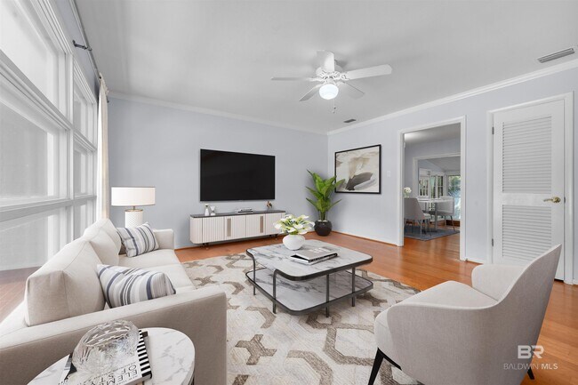 Foto del edificio - 252 South Dr