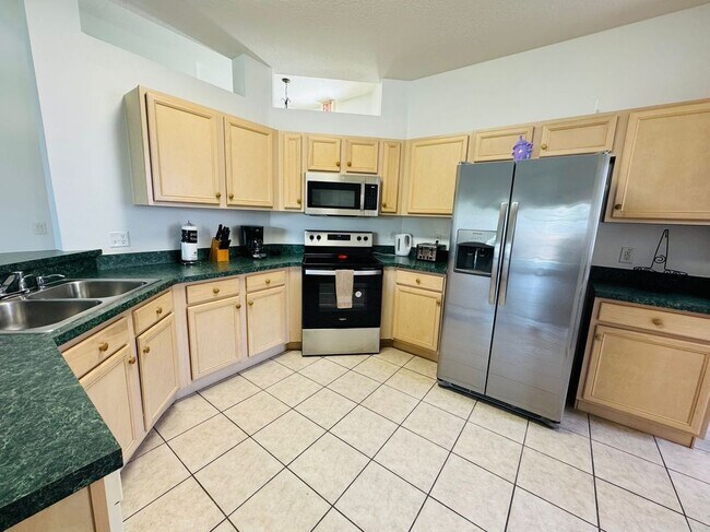 Foto del edificio - 400 Montara Dr