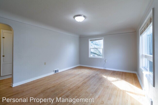 Building Photo - 2 br, 1 bath House - 2101 Kauffman Ave