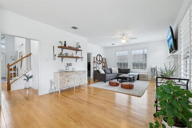 Building Photo - Northwest Austin / Hunter's Chase / McNeil...