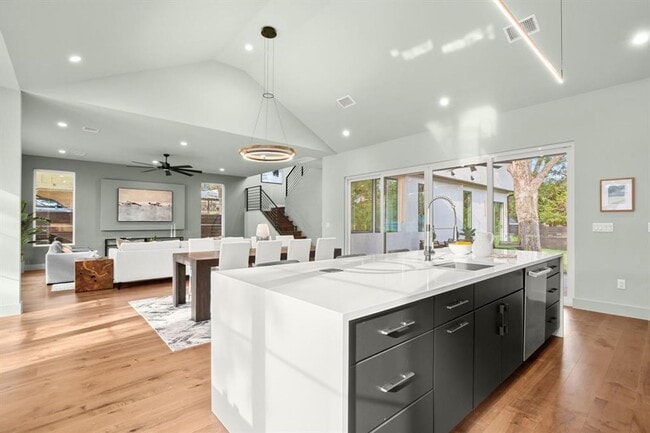 Foto del edificio - Stunning South Austin Oasis