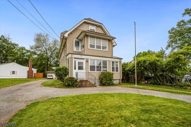 Building Photo - 13 Jacobus Ave