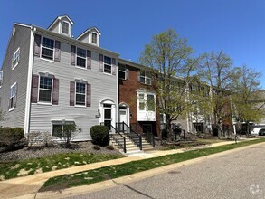 Building Photo - 13892 Ironstone Tr NW