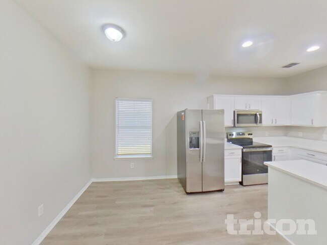 Foto del edificio - 1718 White Pine Trail