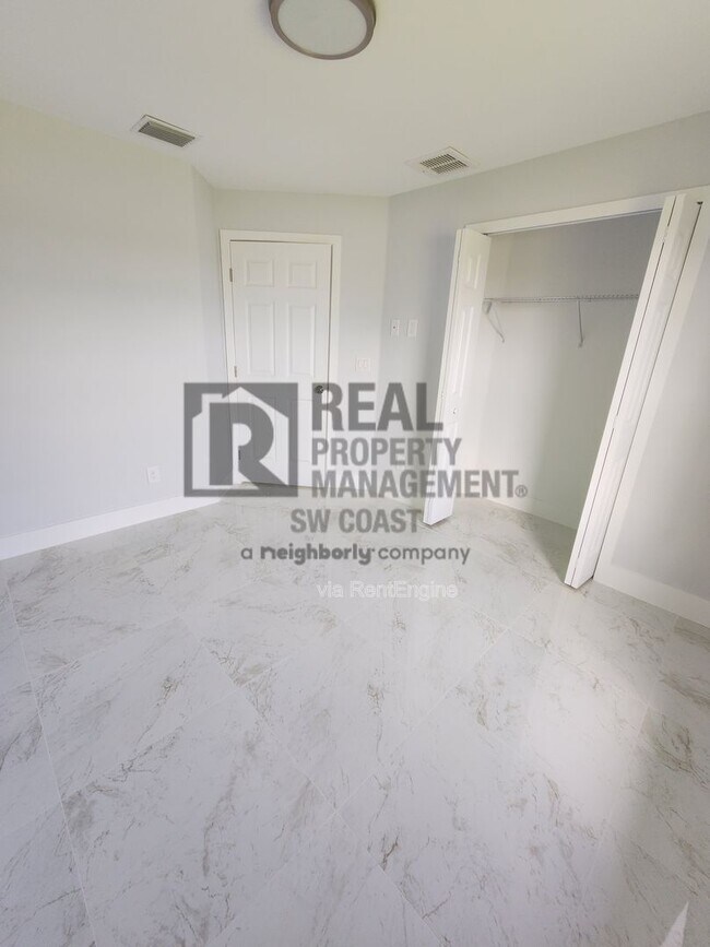 Foto del edificio - 2906 68th St W