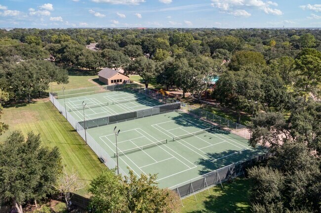Foto del edificio - 22727 Smokey Hill Dr
