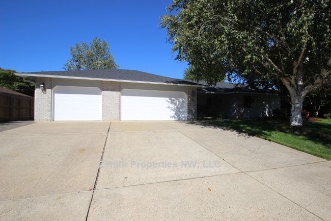 Building Photo - 810 NW 140th St