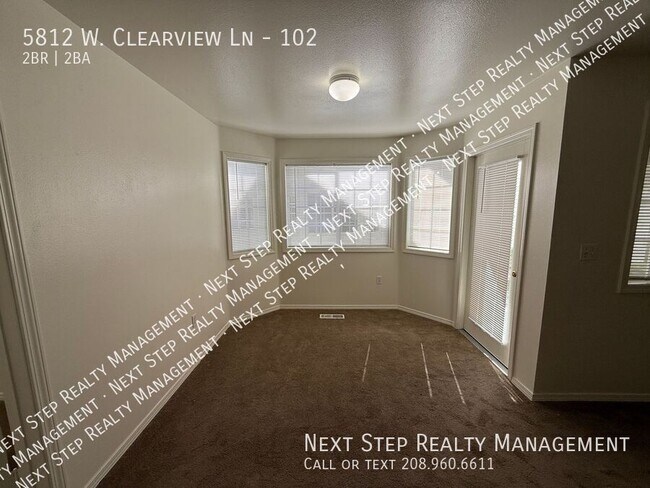 Foto del edificio - 5812 W Clearview Ln