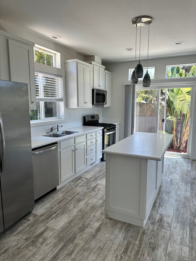 Foto principal - 1800-2-2222 Monte Vista Dr