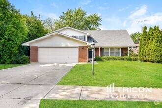 Building Photo - 2206 W Lawrence Ln