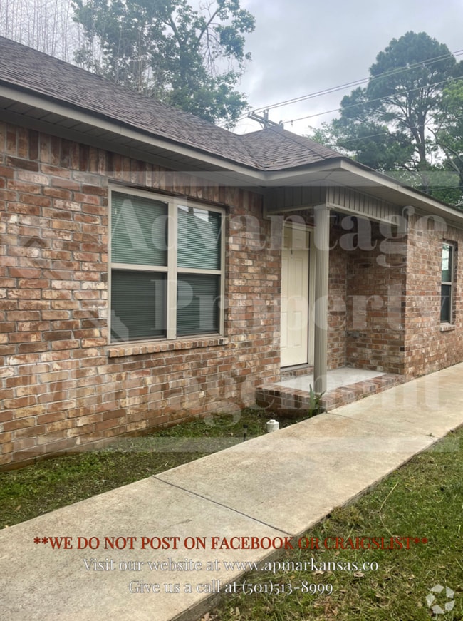 Building Photo - 1413 Hardy St