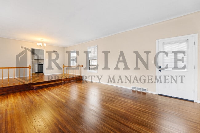 Foto del edificio - 2318 E Mesita St