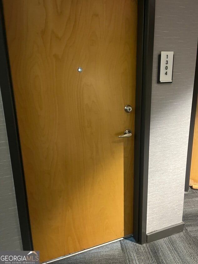 Foto principal - 361 17th St NW