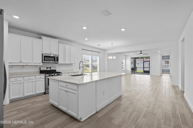 Foto del edificio - 260 Oaklawn Ct