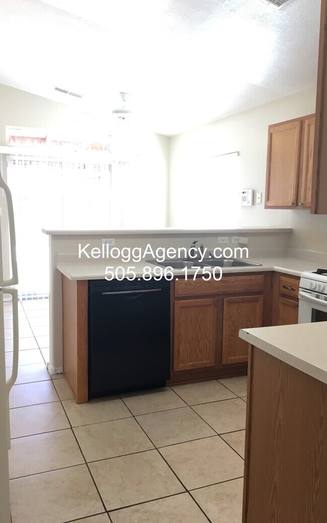 Enchanted Hills 3BR/2Bath NO CARPET House for Rent in Rio Rancho