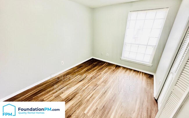 Building Photo - 3366 Lone Rock Dr