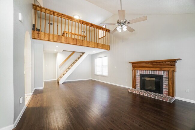 Foto del edificio - 17219 Harmony Hill Dr