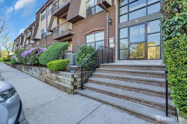 Foto del edificio - 812 Green Hollow Dr