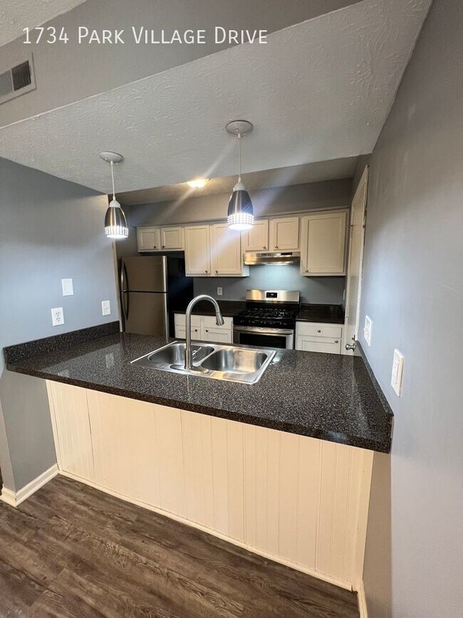 Foto del edificio - 2 Bedroom 2.5 Bath Townhome