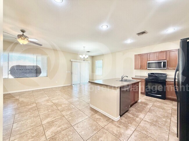 Building Photo - 2474 E Dulcinea Trail