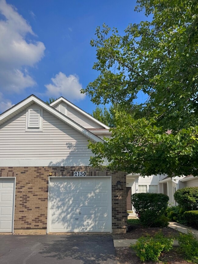 Building Photo - 2130 Fulham Dr