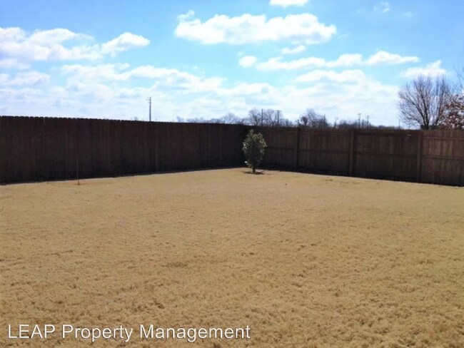 Building Photo - 4713 Rhone Dr