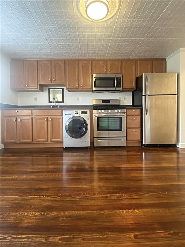 Building Photo - 219 Pavonia Ave
