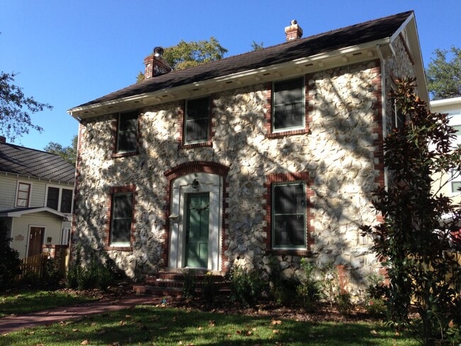Building Photo - FALL 2026!!! NEWLY REMODELED house just st...