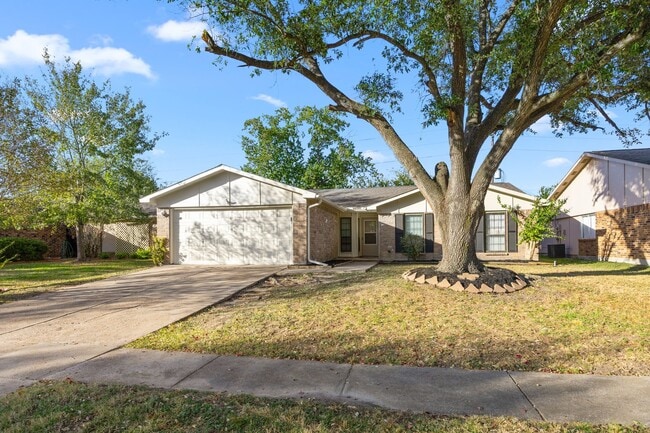 Building Photo - 16610 Carbridge Dr