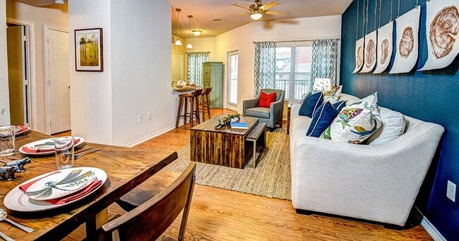 Building Photo - Villa Espada