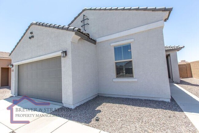 Building Photo - 827 W Nova Pl