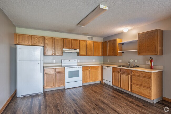 3 habitaciones, 2 baños - 1300 pies cuadrados - Cocina - 802 Dickinson Ave