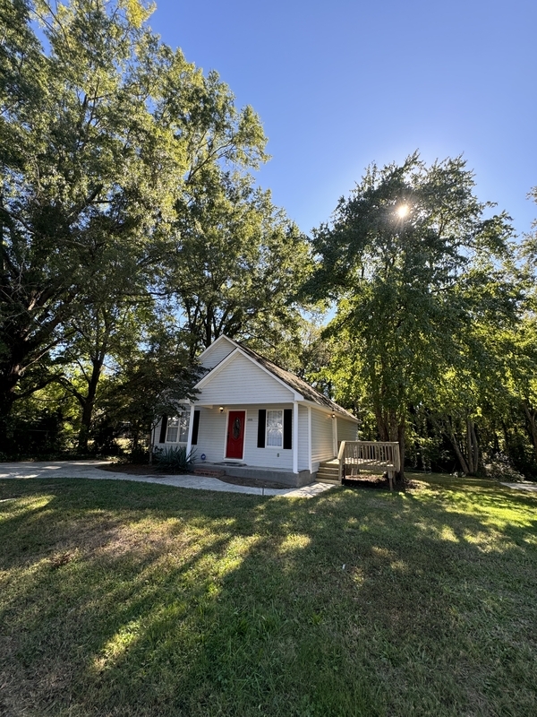 Primary Photo - 1226 Milton Ave