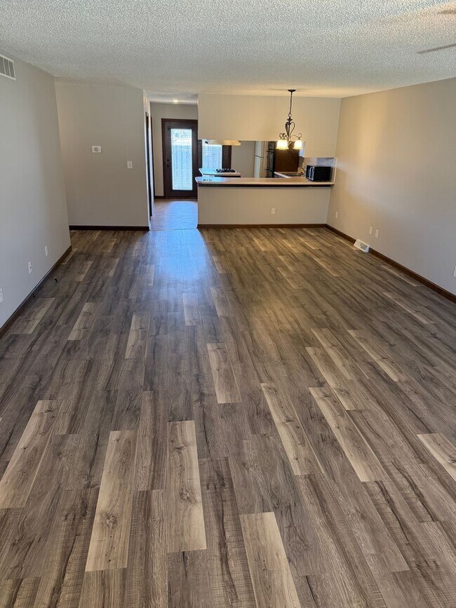 Foto del edificio - AWESOME WEST SIDE DUPLEX!