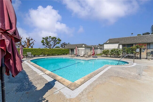 Foto del edificio - 126 Casuda Canyon Dr