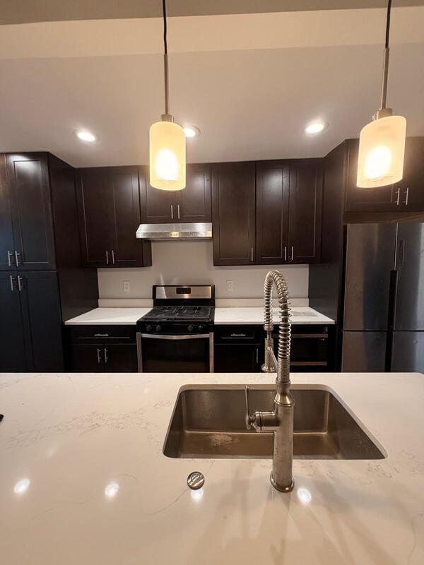 Foto del edificio - 1228 Raum St NE