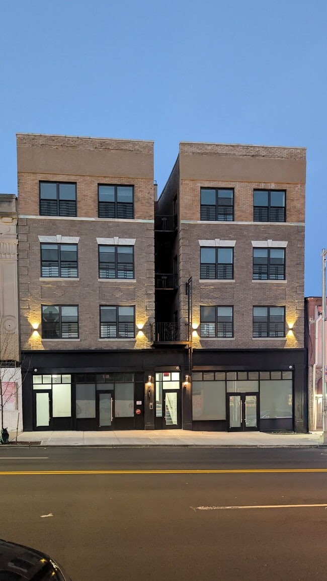 Building Photo - 501 Central Ave