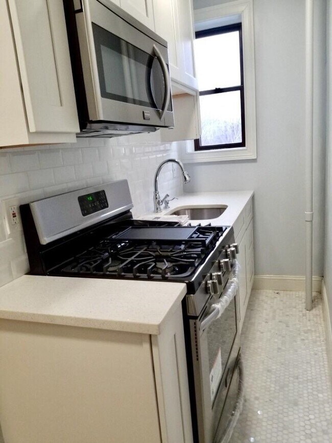 Foto del edificio - 821 Bergen Ave