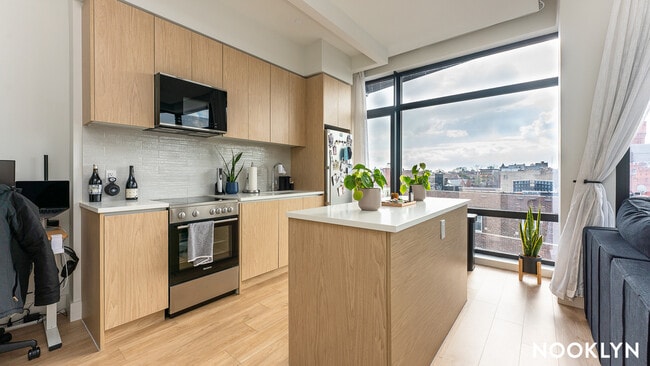 Building Photo - 11 Herkimer St