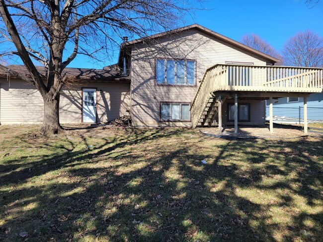 Foto del edificio - 3300 Whalers Ln NW