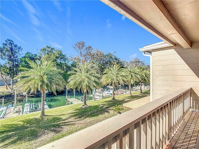 Foto del edificio - 65 Beach Ln