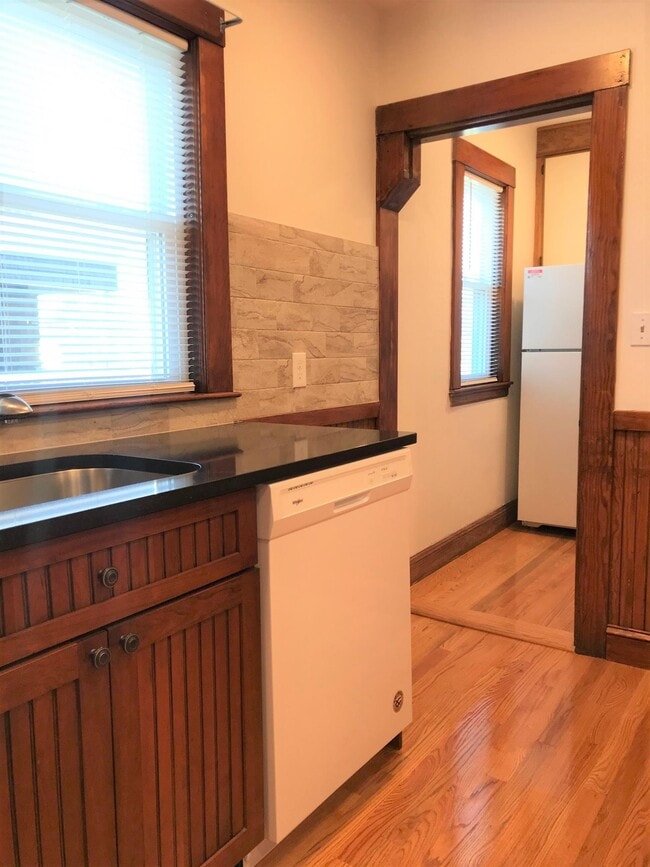 Building Photo - 3 Edgar Ct