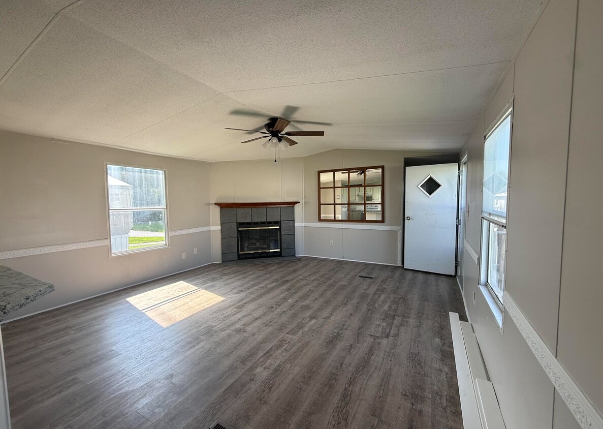 Foto del edificio - Hillcrest Mobile Home Park
