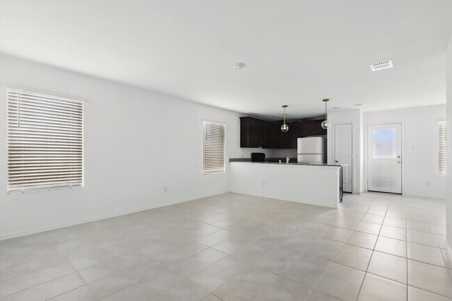 Foto del edificio - 1364 Beach Dr
