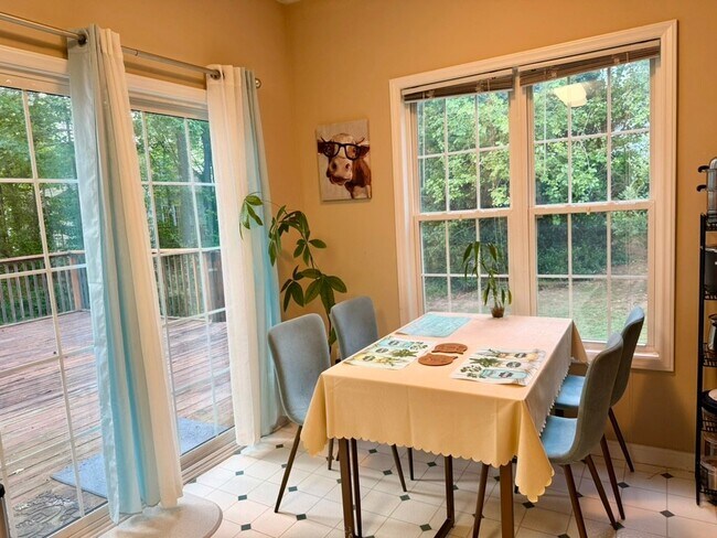 Foto del edificio - 2605 Farlow Gap Ln