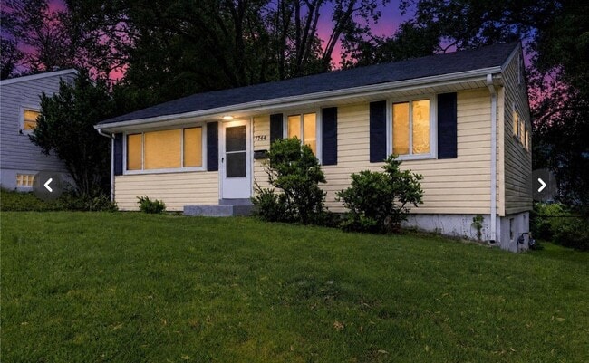 Building Photo - 7744 Ellington Dr
